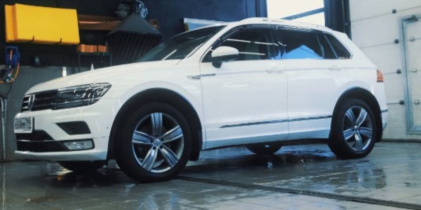 Полиуретановая пленка КППФ 24 в деле: тестирование от Tuning Monsters на Tiguan