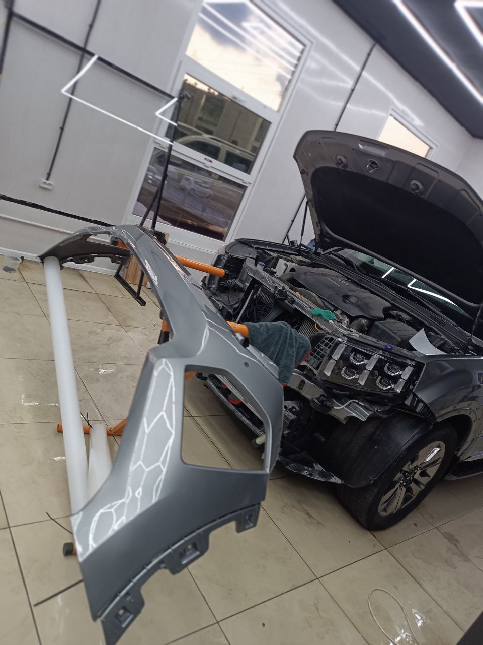 oklejka-perednego-i-zadnego-bampera-zashhitnoj-plenkoj-polnoe-rukovodstvo_3