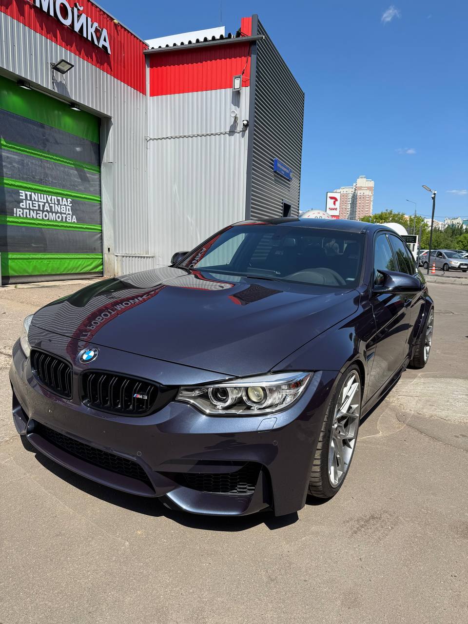 zashhita-kapota-poliuretanovoj-plenkoj_4