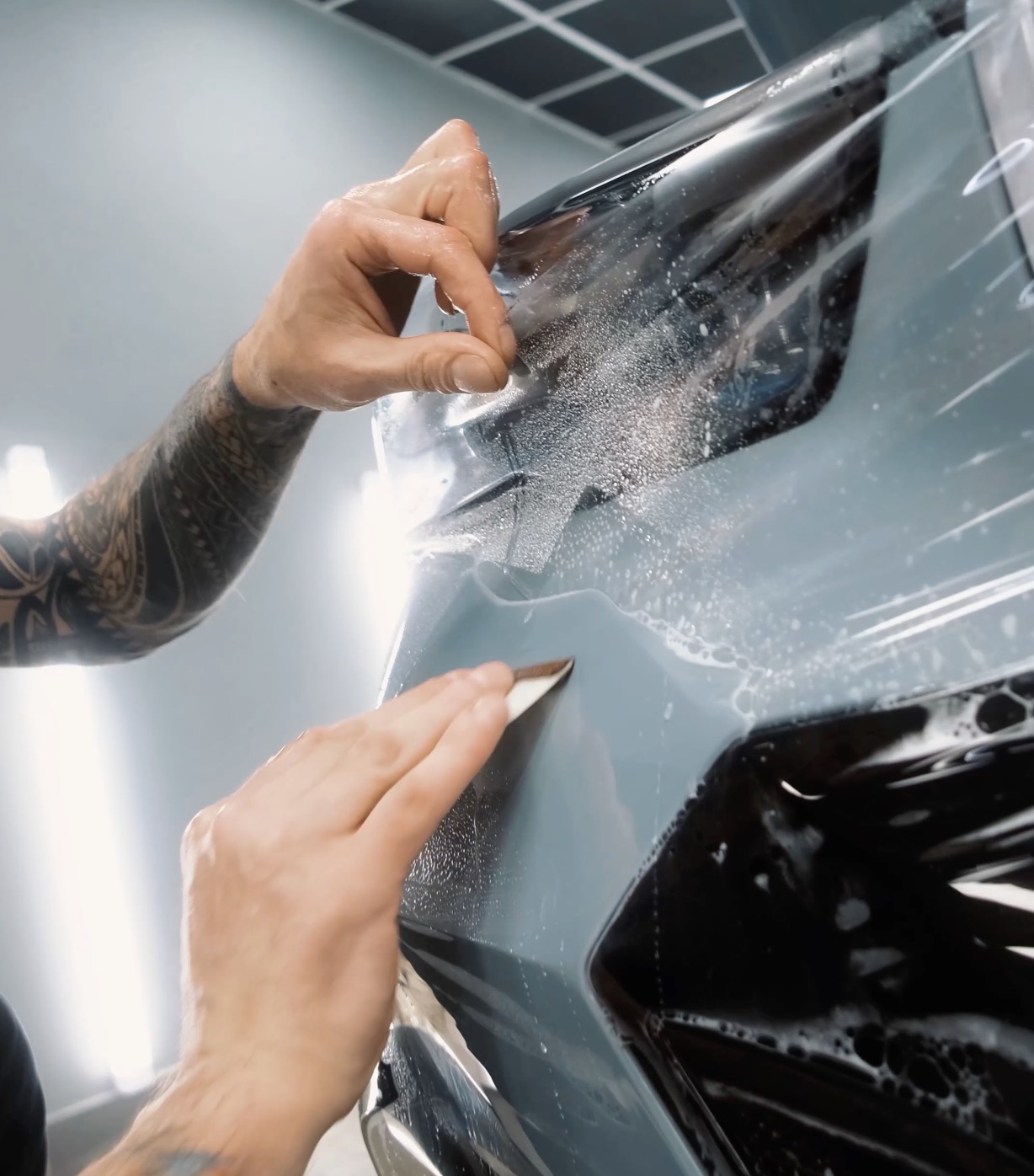 poliuretanovaya-plenka-dlya-avto-gde-kupit-original-ryinok-proizvoditelej-i-postavshhikov-rfkitaya_3