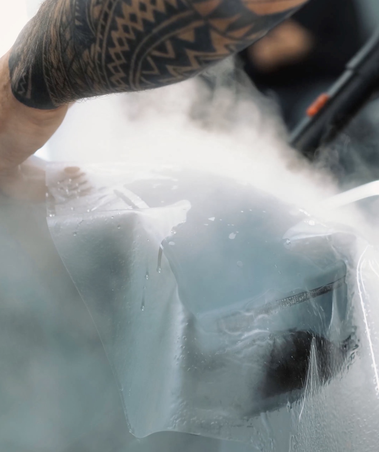 kak-snyat-poliuretanovuyu-plenku-s-avto-bezopasnaya-tekhnologiya_2