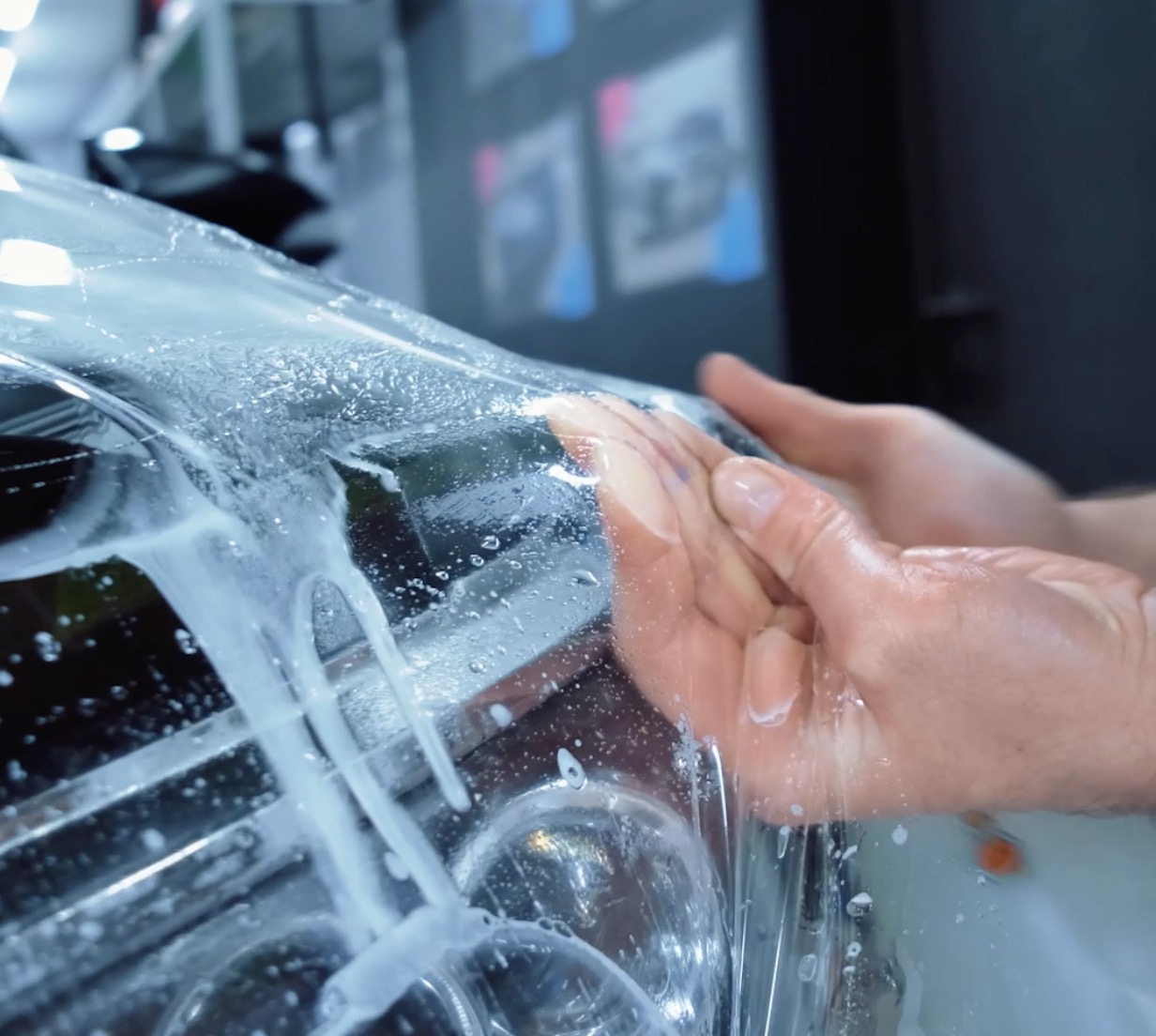 lak-ili-plenka-na-fary-chto-luchshe_1