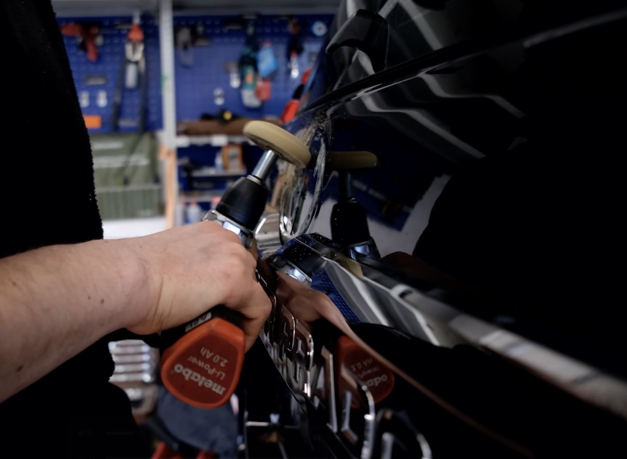 kak-pravilno-prokatyivat-poliuretanovyie-plenki-na-krayax-texnologiya_3