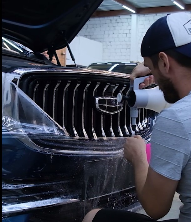 Полиуретановая защитная пленка КППФ № 25 оклейка в RWI Studio_4