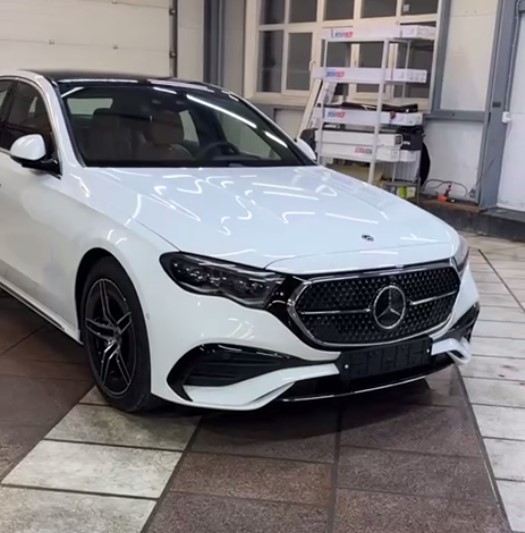 оклейка полиуретановой пленкой: зеркал, дверей, крыши авто_5