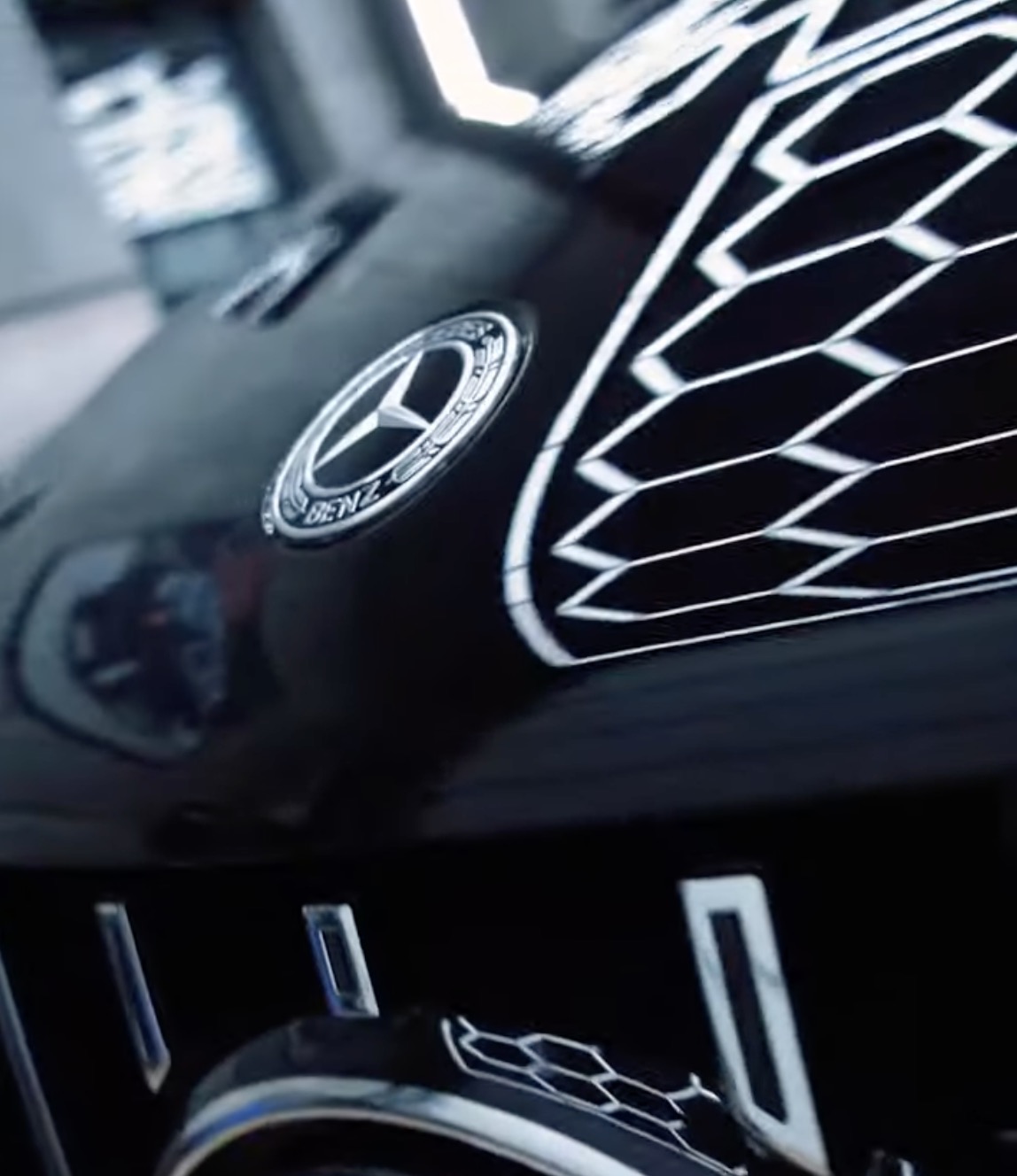 zashhitnaya-plenka-dlya-mercedes_1